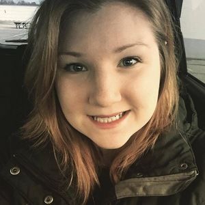 Meet your Posher, Caitlin